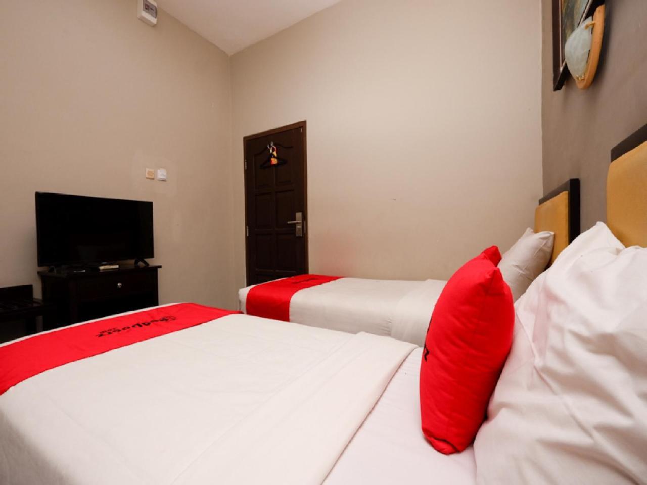 Reddoorz Plus @ Singosari Raya Semarang Extérieur photo
