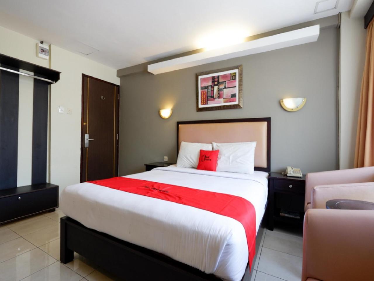 Reddoorz Plus @ Singosari Raya Semarang Extérieur photo