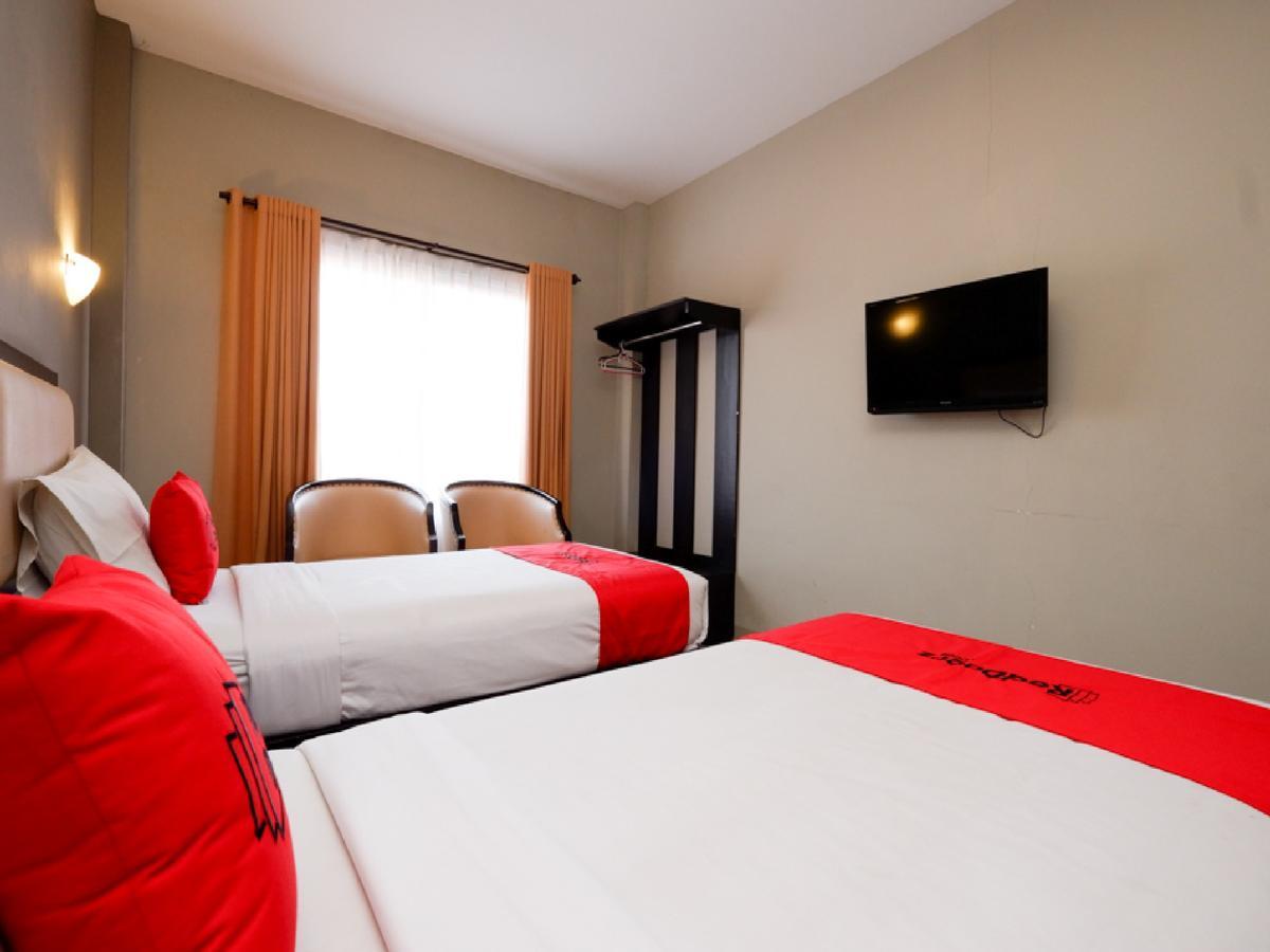 Reddoorz Plus @ Singosari Raya Semarang Extérieur photo